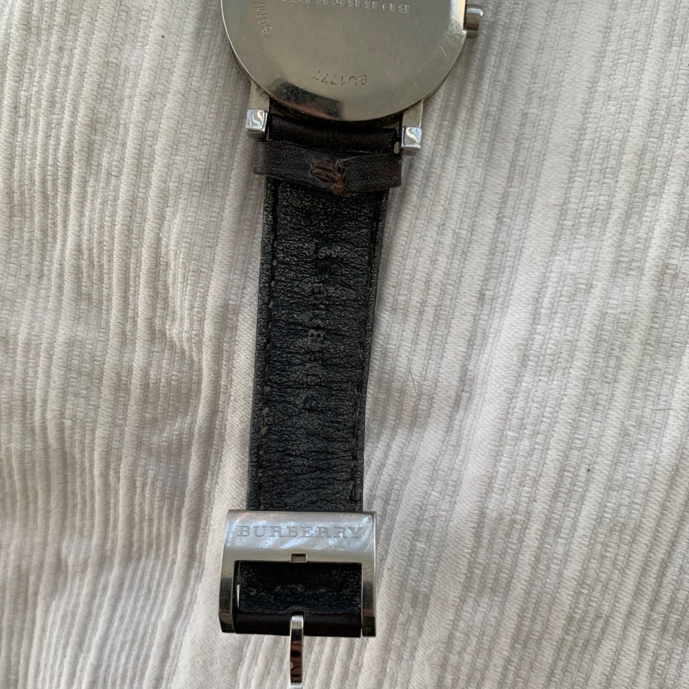 Burberry Leather Strat Watch - Picture 5 of 5